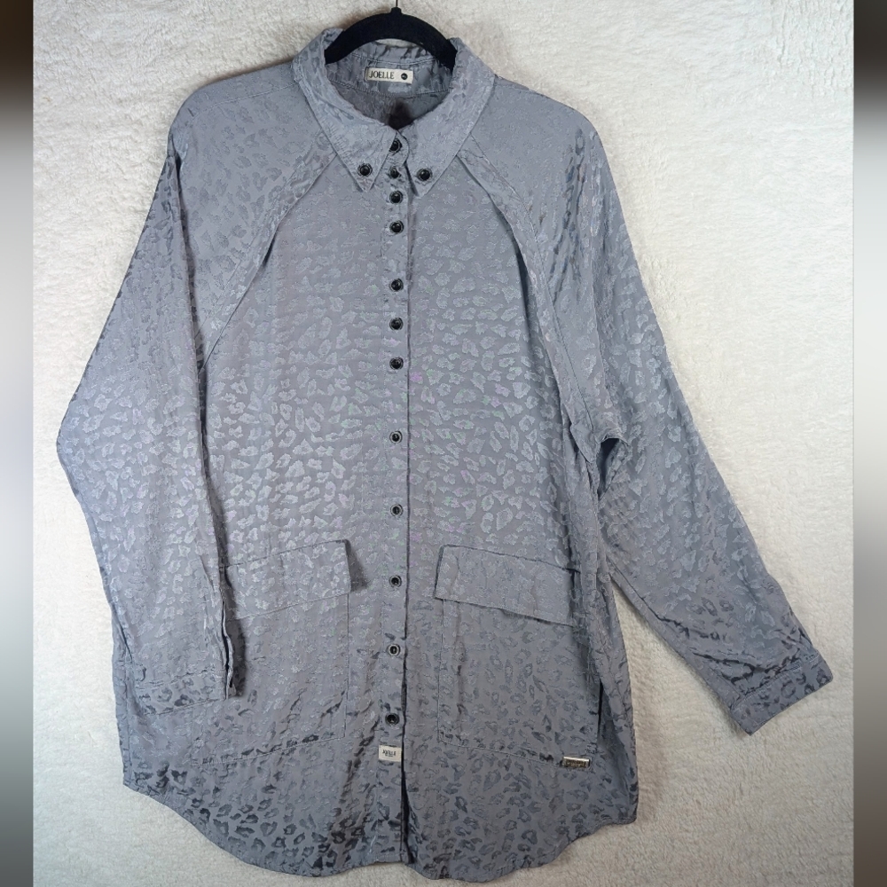 Joelleβ Collection Gray Button-Up Shirt OJI